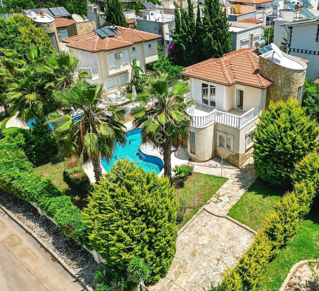 Günlük Kiralık Havuzlu Villa