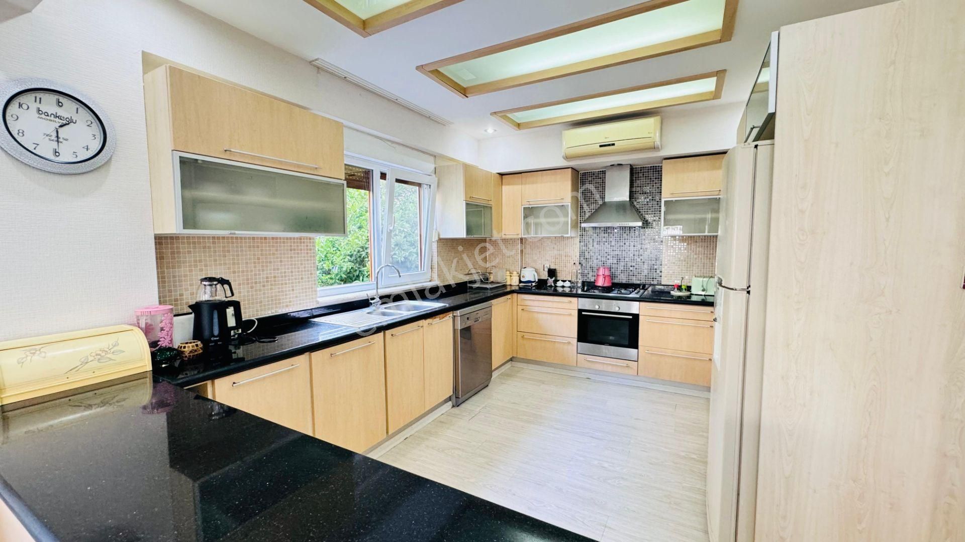 Günlük Kiralık Özel Havuzlu Villa - Görsel 16