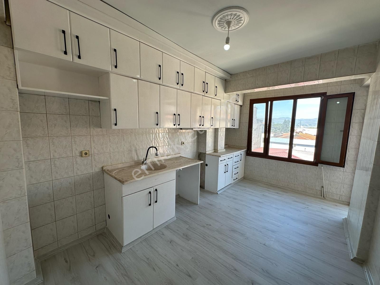 Alaşehir Yenice Satılık Daire 🏠rota Gayrimenkul' Den Yenice Mah. De 3+1 Satılık Kupon Daire🏠