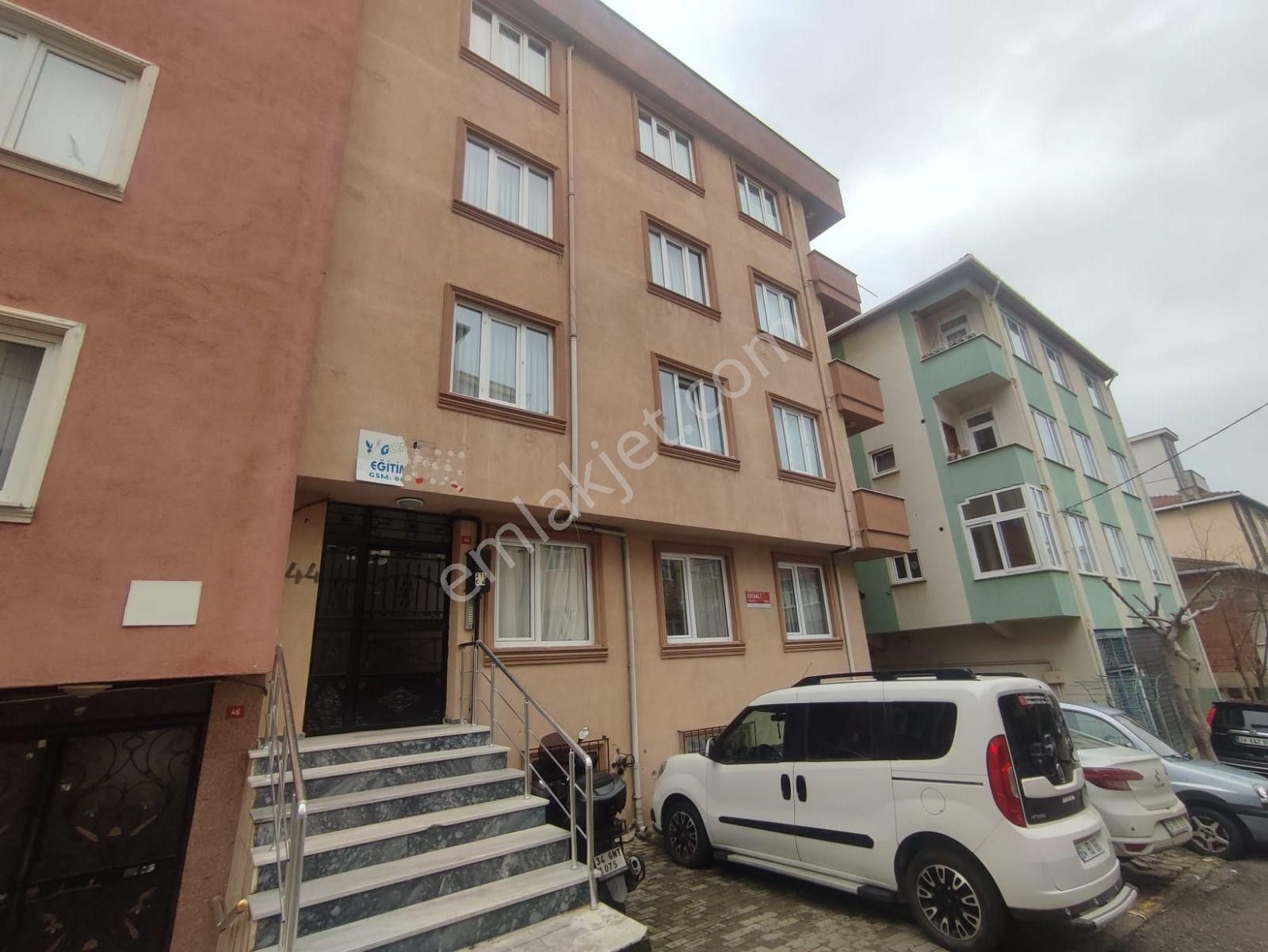 Pendik Esenyalı Denize Yakın Kiralık Daire Esenyalı Da Evoraya Komşu Ara Kat Deniz Manzaralı 2+1 Daire