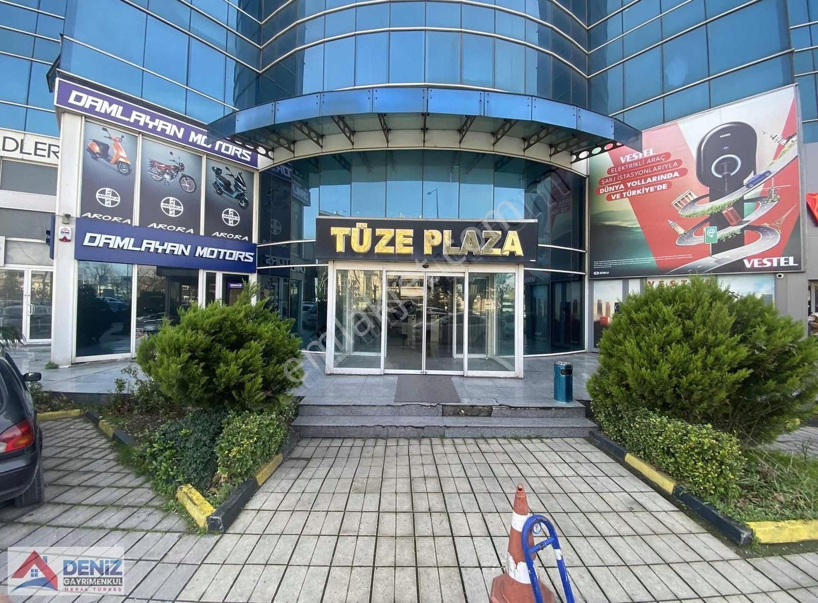 Bursa Osmangazi Kiralık Ofis Bursa Osmangazi Tüze Plaza'da Kiralık 4+1 Ofis/dükkan