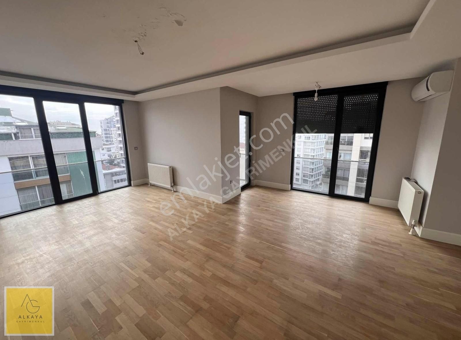 Kadıköy Caddebostan Satılık Daire Caddebostan Sahilde Satılık Dubleks Daire 5+2 220 M²