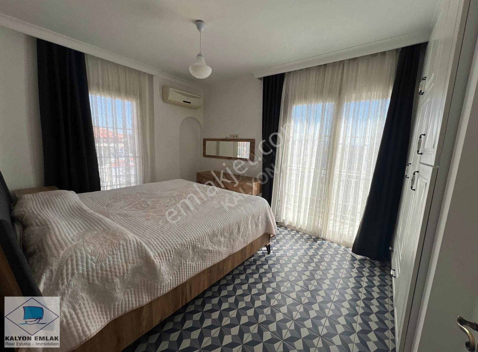 Alaçatı Merkezde Sezonda Kiralık Müstakil Havuzlu Lüx Villa - Görsel 18