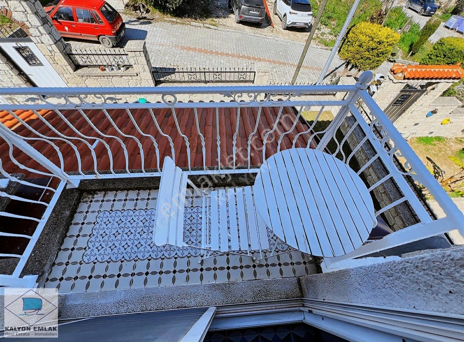 Alaçatı Merkezde Sezonda Kiralık Müstakil Havuzlu Lüx Villa - Görsel 11