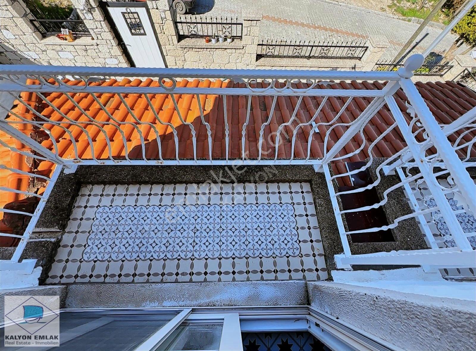 Alaçatı Merkezde Sezonda Kiralık Müstakil Havuzlu Lüx Villa - Görsel 3