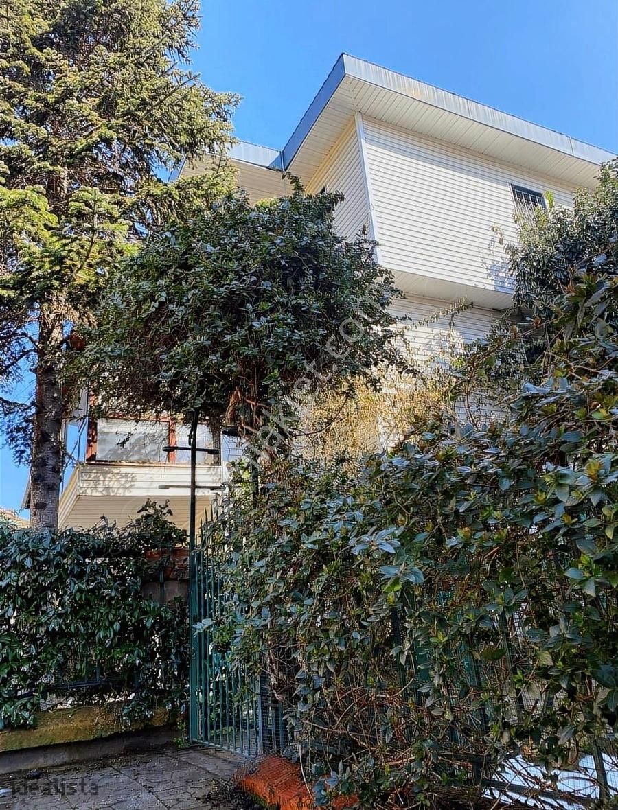 Beykoz Göztepe Kiralık Villa Göksu Evlerinde Kısmi Boğaz Manzaralı Büyük Tip Villa