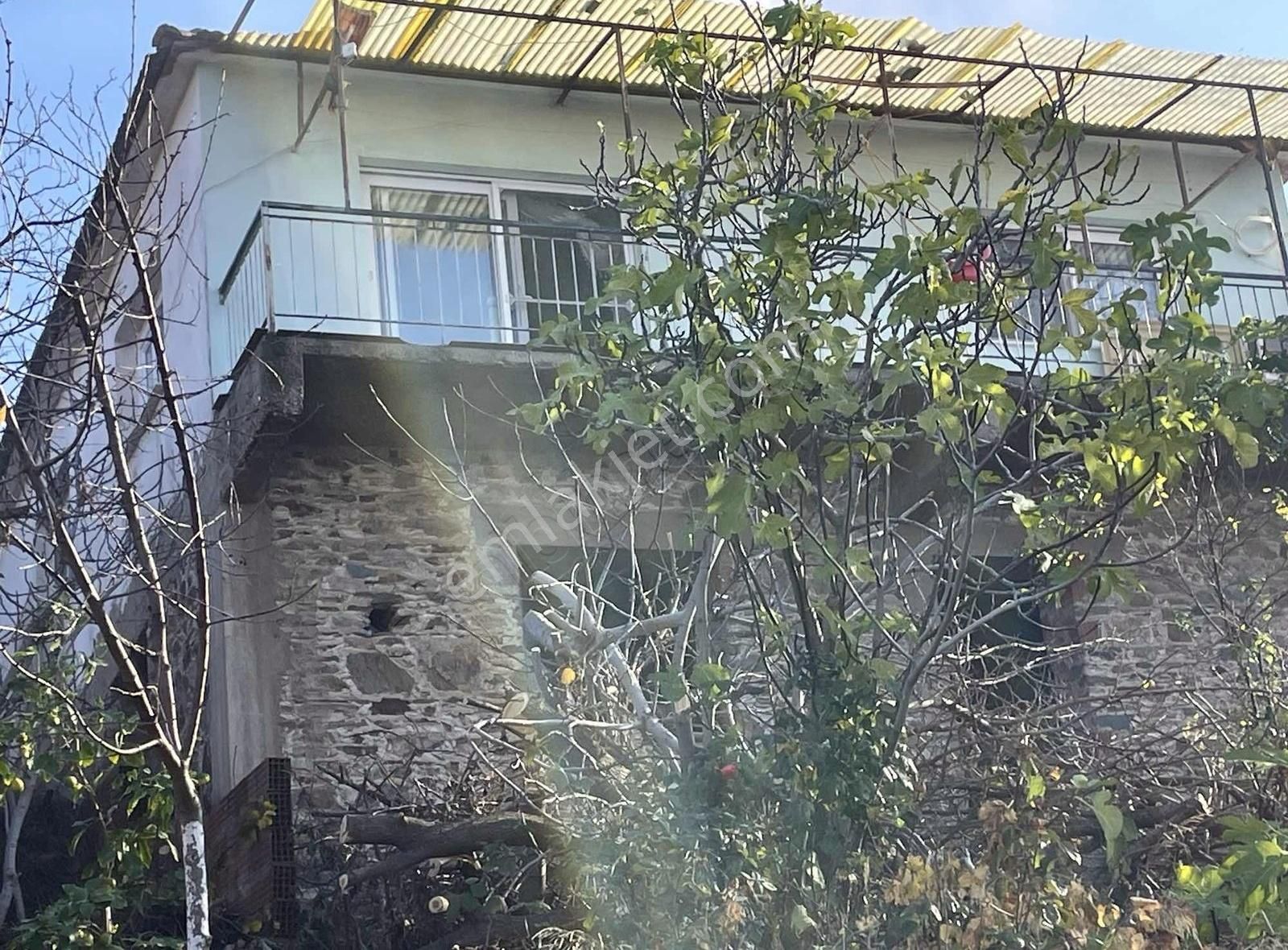 Kemalpaşa Sarılar Köyünde Müstakil Bahçeli Ev - Görsel 6