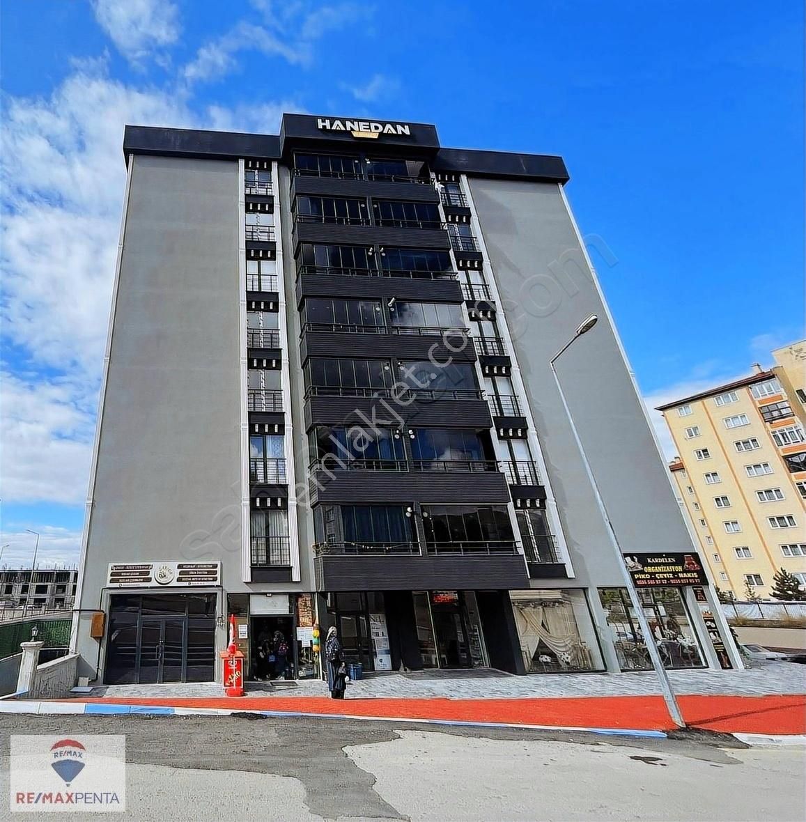 Yakutiye Rabia Ana Satılık Daire Remax Penta 'dan Rabiaana 'da 4+1 Satılık Daire