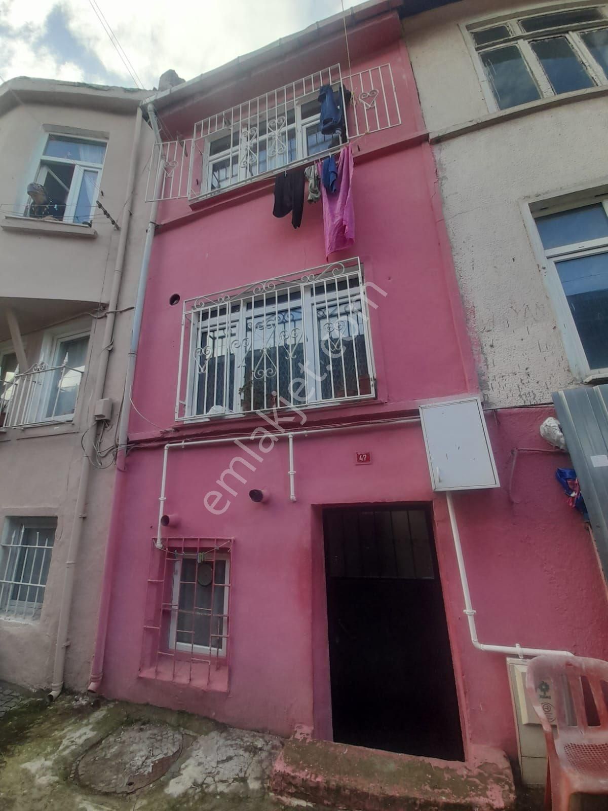 Ecem Emlaktan Samatya Tarihi Sokakta Müstakil Bina - Görsel 2