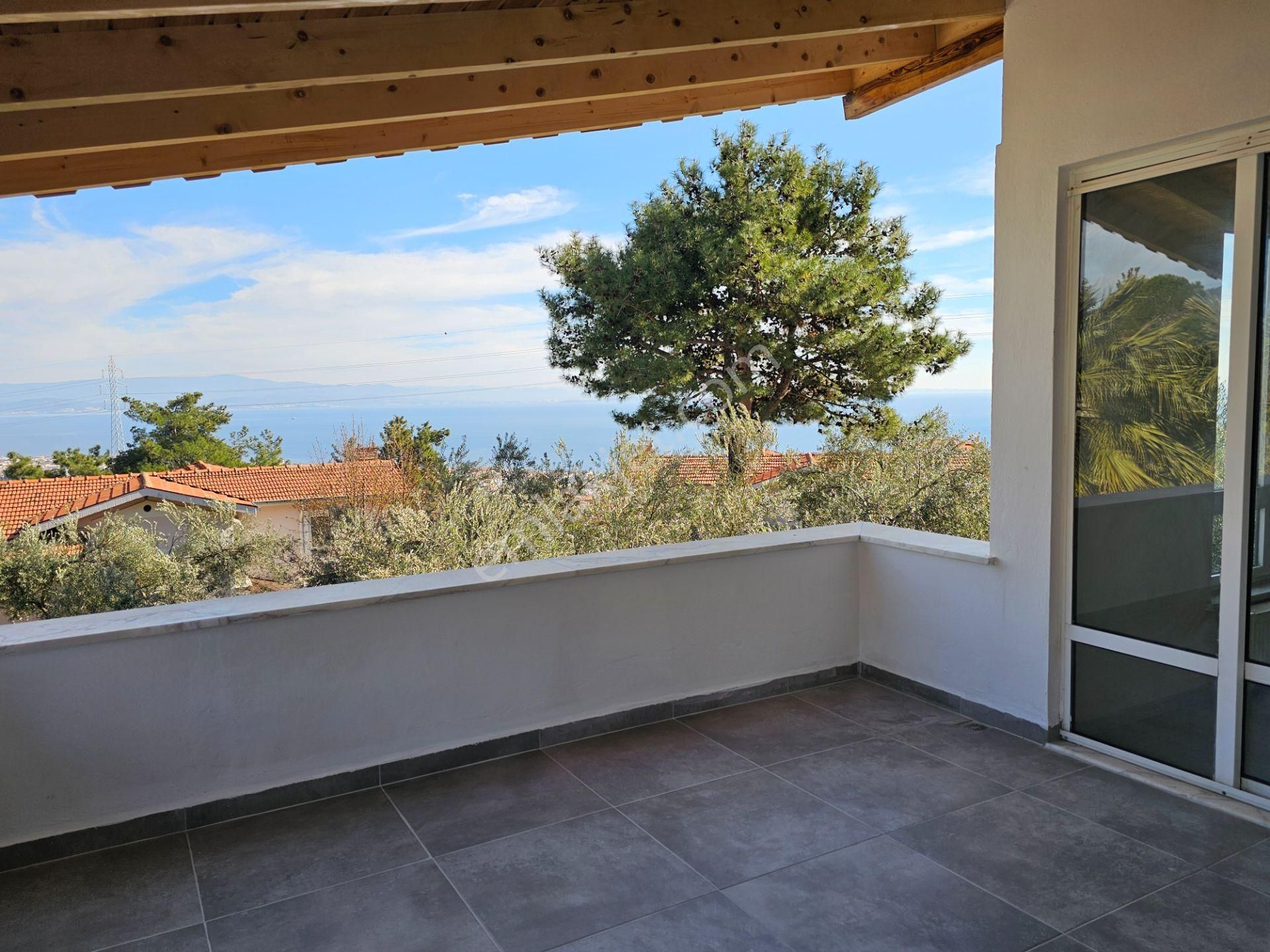 Altınoluk Site İçinde Satılık 3+2 Deniz Manzaralı Havuzlu Villa - Görsel 32