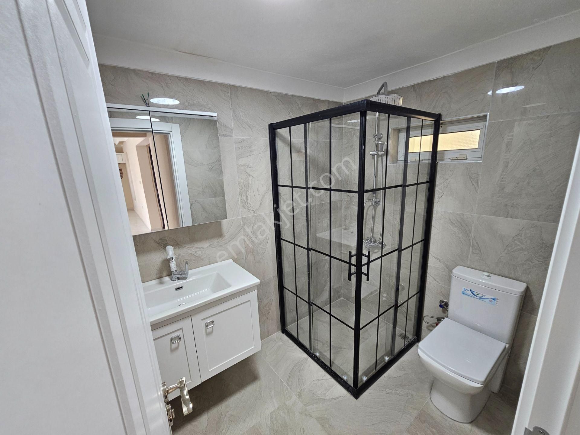 Altınoluk Site İçinde Satılık 3+2 Deniz Manzaralı Havuzlu Villa - Görsel 15