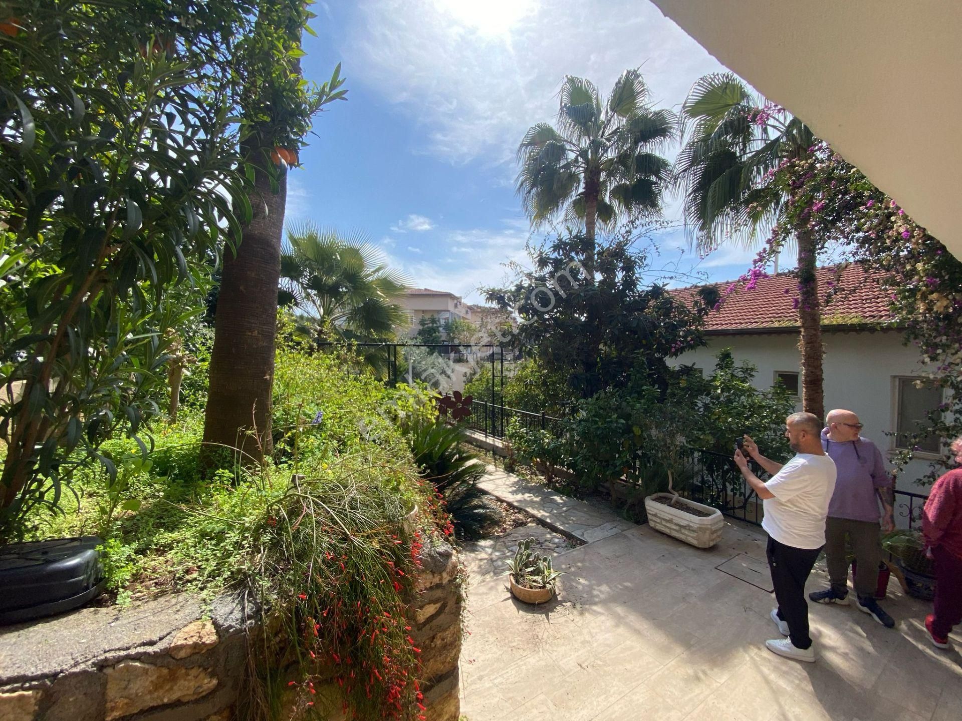 Kargıcakta Deniz Manzaralı Villa