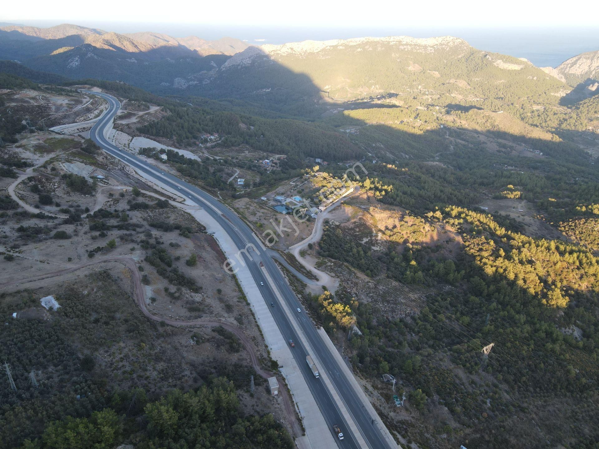 Bmk Dan Antalya Kumluca Yolu Üzeri Yol Kenarı Satılık Arazi - Görsel 14