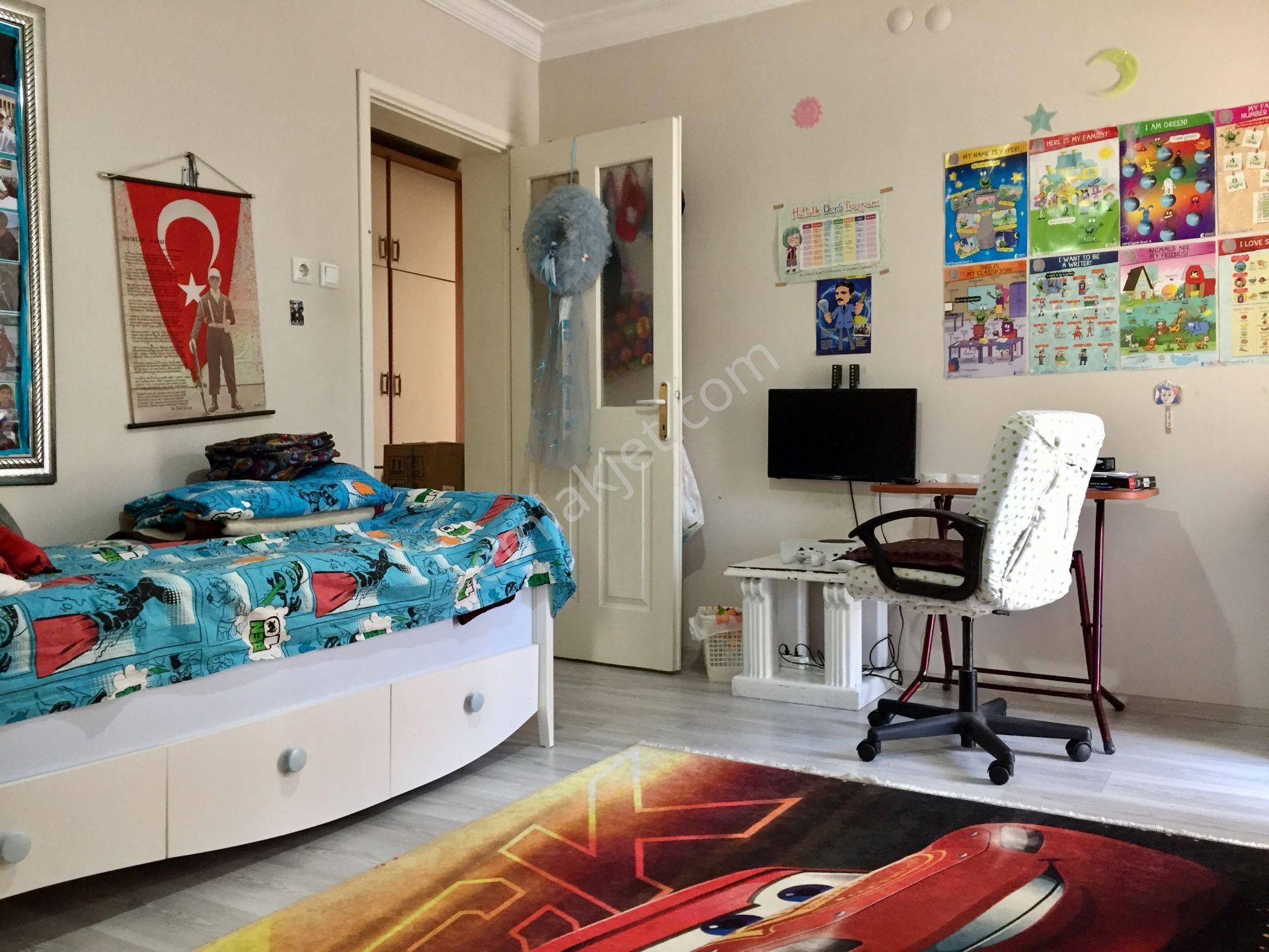 Eab’den Aydın Satılık 3+1 180 M2 Bahçe Katı Cumhuriyet Mah. Site İçinde Doğalgazlı Daire - Görsel 12