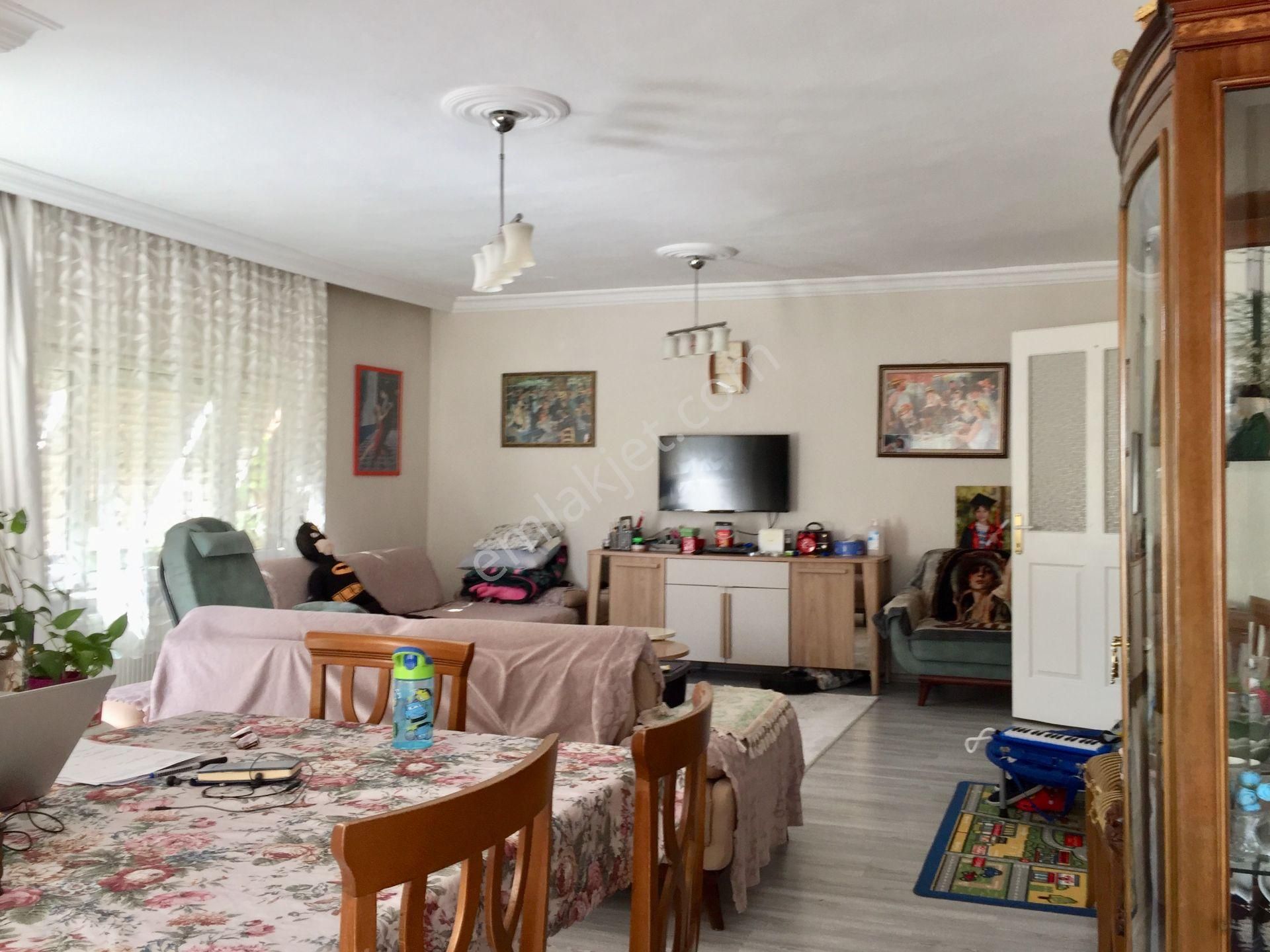 Eab’den Aydın Satılık 3+1 180 M2 Bahçe Katı Cumhuriyet Mah. Site İçinde Doğalgazlı Daire - Görsel 3