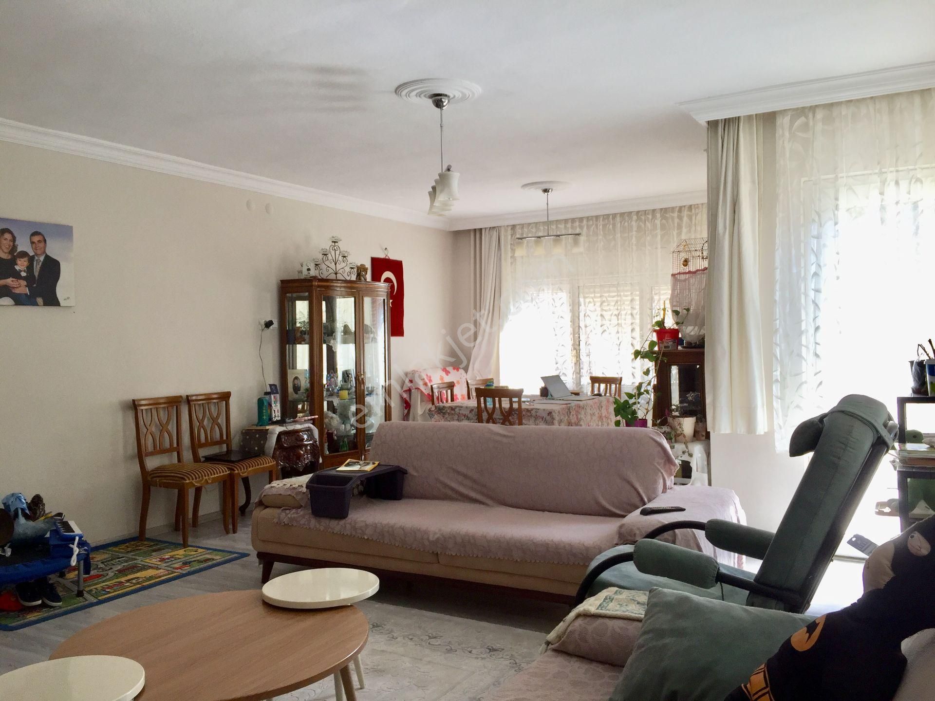 Eab’den Aydın Satılık 3+1 180 M2 Bahçe Katı Cumhuriyet Mah. Site İçinde Doğalgazlı Daire - Görsel 4