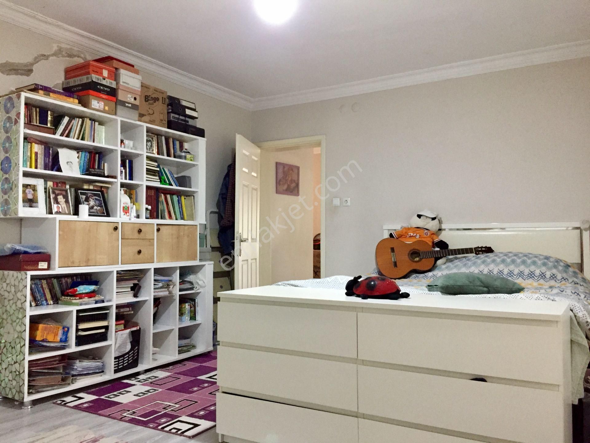 Eab’den Aydın Satılık 3+1 180 M2 Bahçe Katı Cumhuriyet Mah. Site İçinde Doğalgazlı Daire - Görsel 17