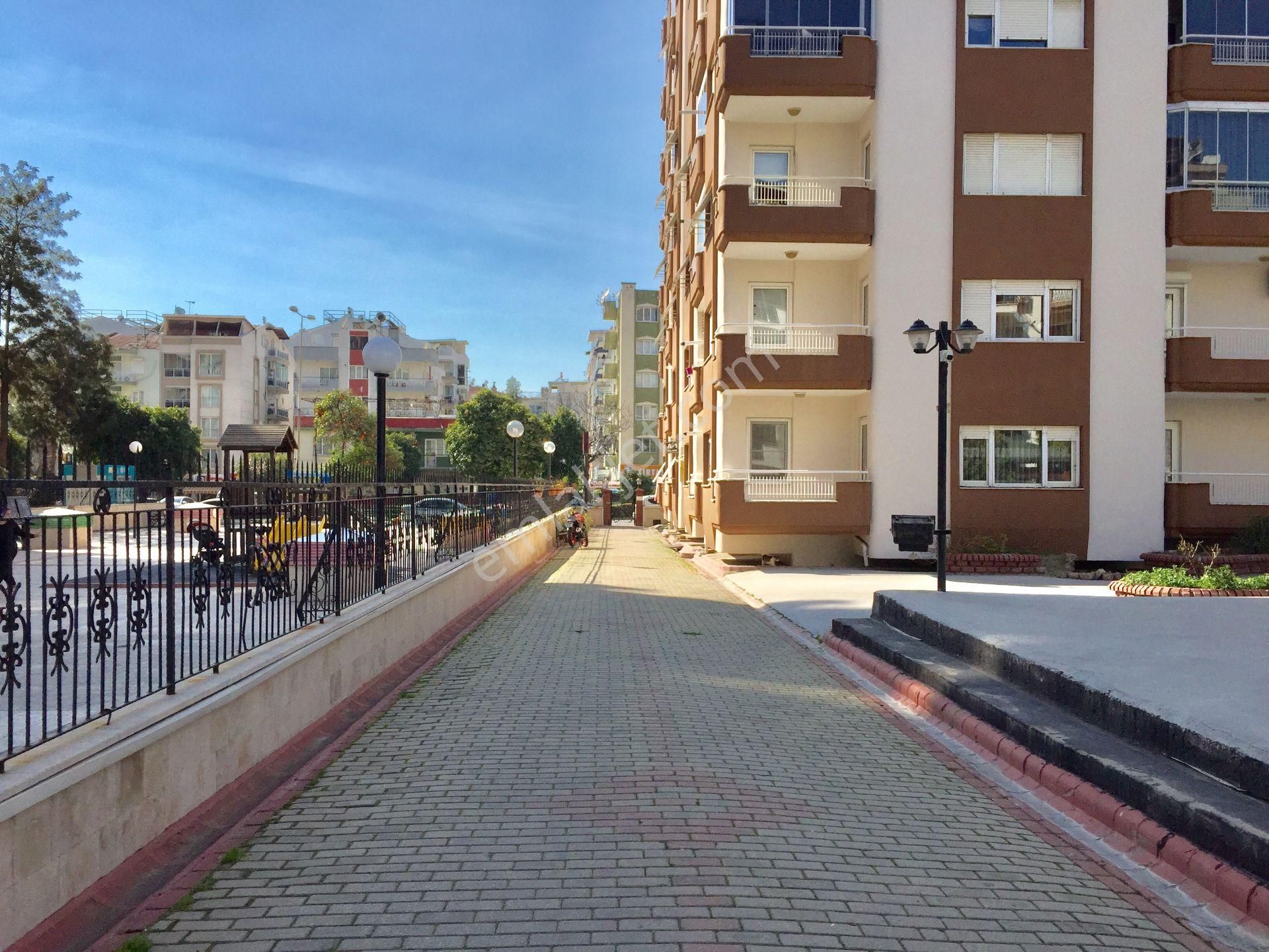 Eab’den Aydın Satılık 3+1 180 M2 Bahçe Katı Cumhuriyet Mah. Site İçinde Doğalgazlı Daire - Görsel 32