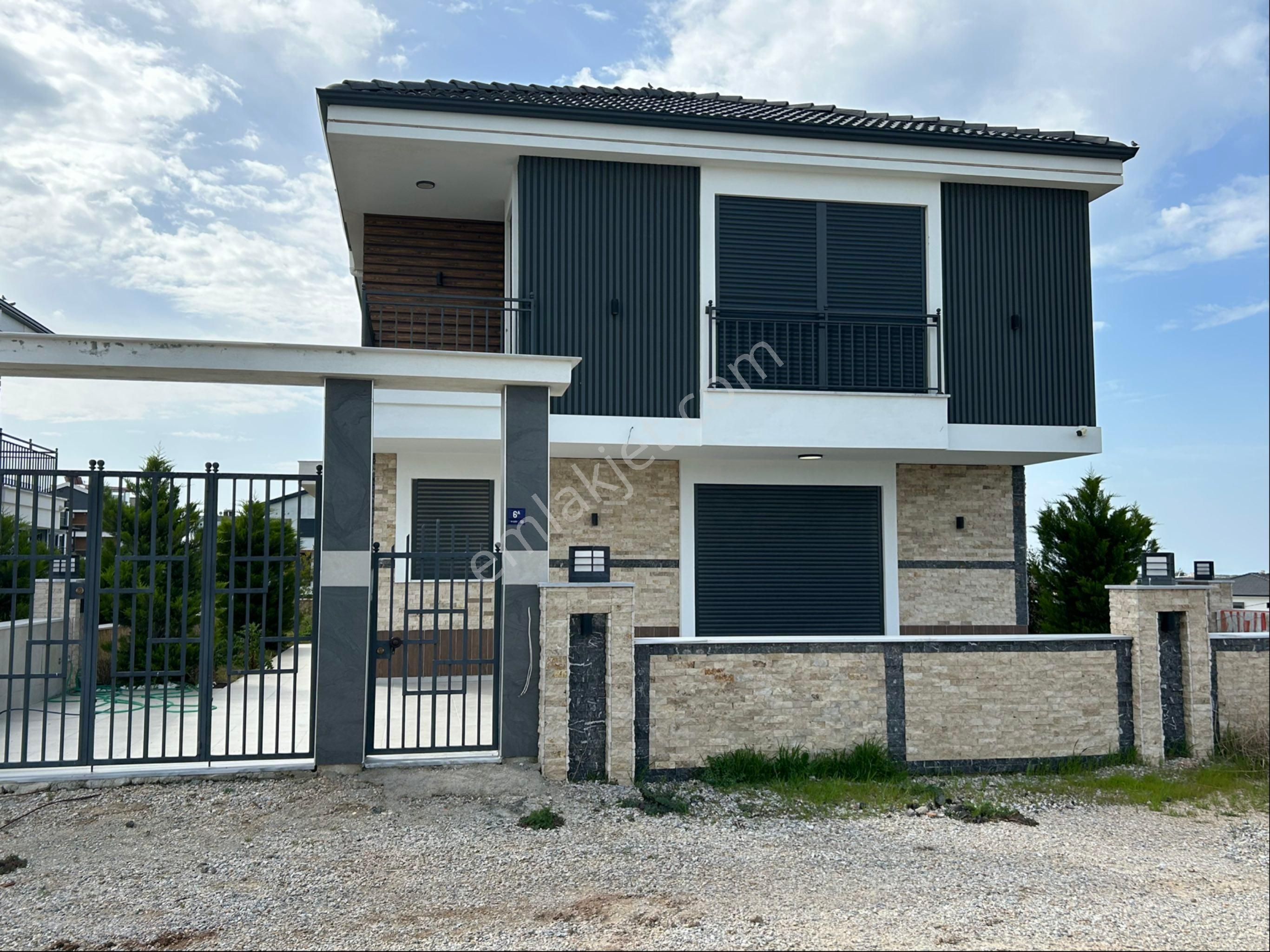 Didim Hisarda Havuzlu Tam Müstakil4+1 Villa - Görsel 3
