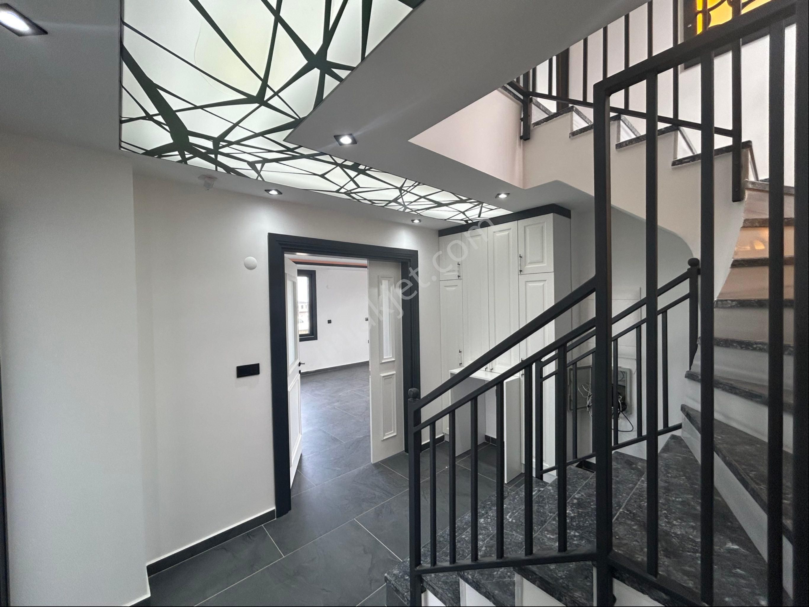 Didim Hisarda Havuzlu Tam Müstakil4+1 Villa - Görsel 22