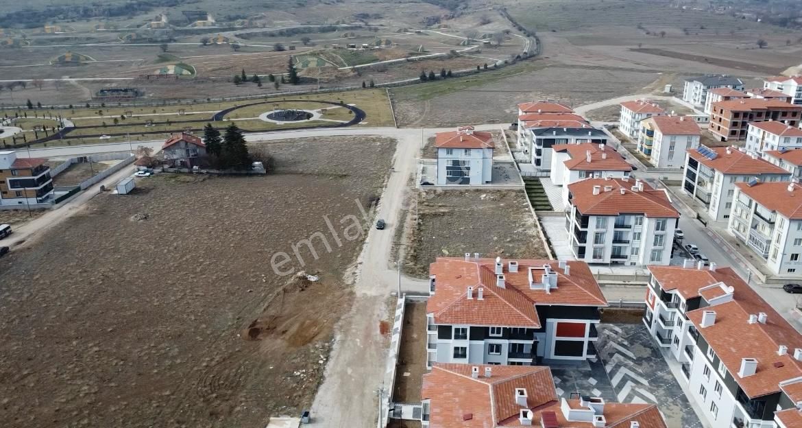 Afyon Üçok Emlaktan Kanlıca Mah Satılık 2+1 Sıfır Lüks Temelden Daireler - Görsel 3