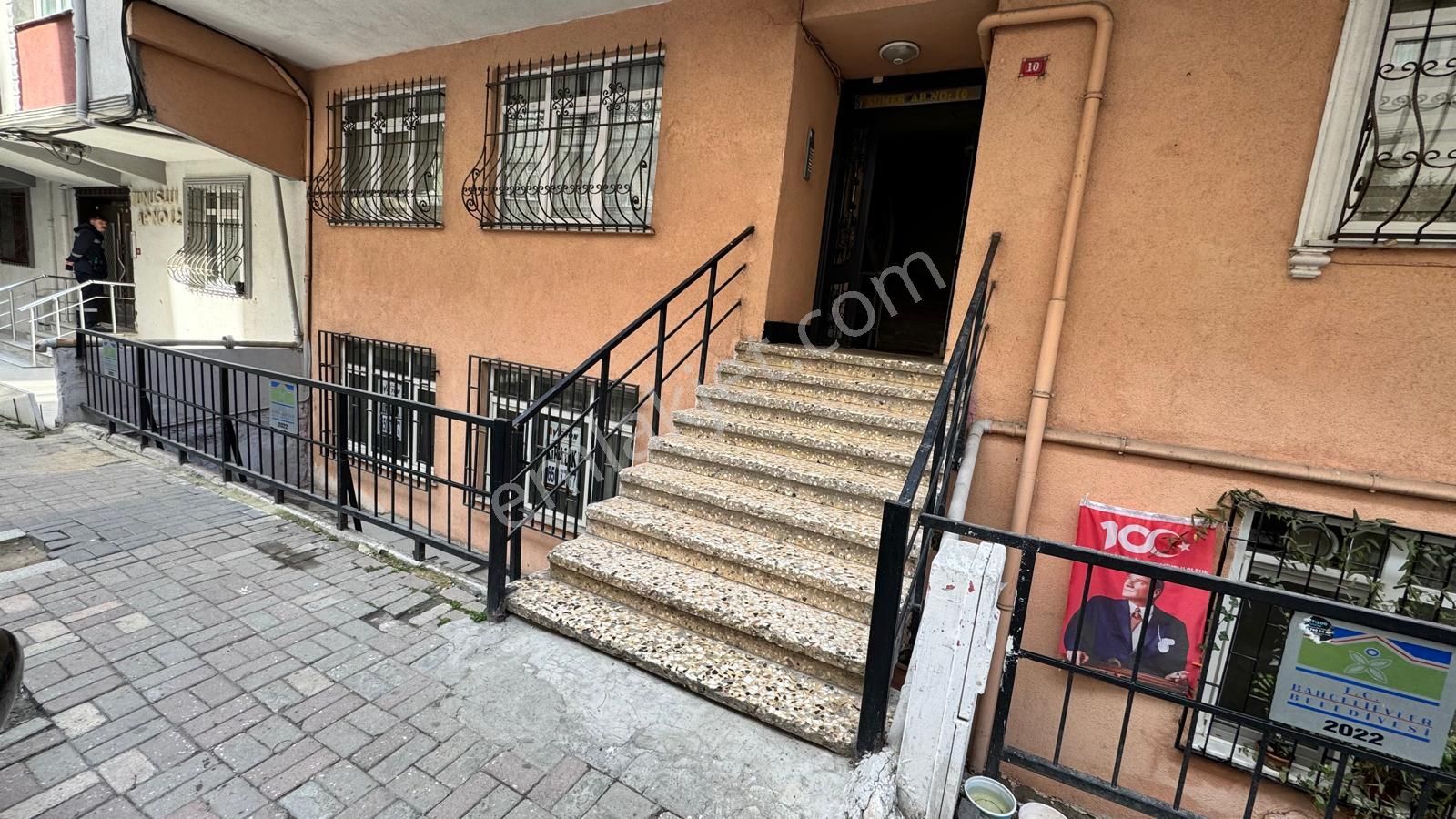 İstanbul Bahçelievler Havalimanına Yakın Kiralık Daire Bahçelievler Siyavuşpaşa Kiralık 2+1 Daira. Vizyon