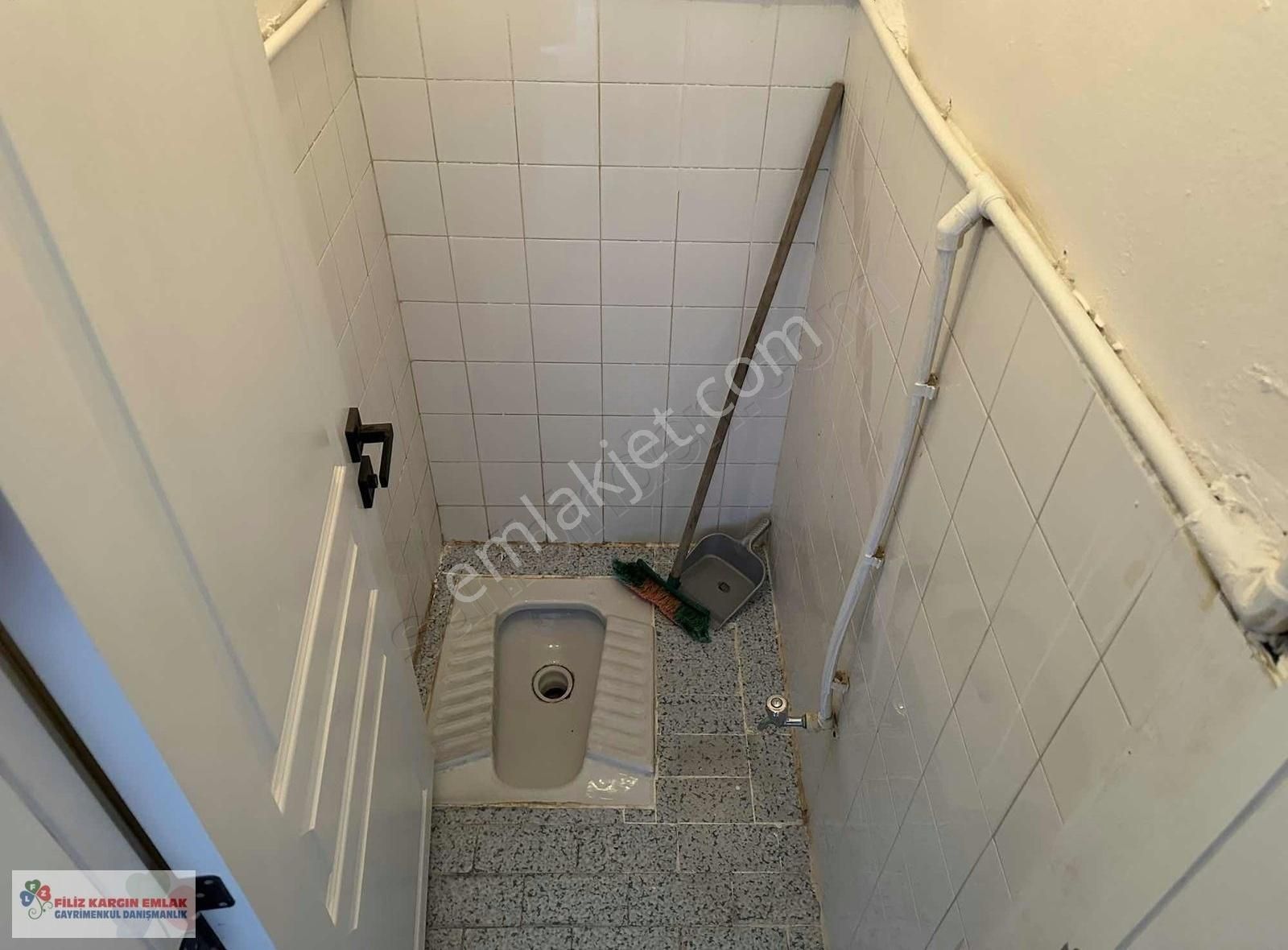 Bağcılar İnönü Kiralık Daire İnönü Mahallesinde 0 Tadilatlı Boyalı Kiralık 3+1