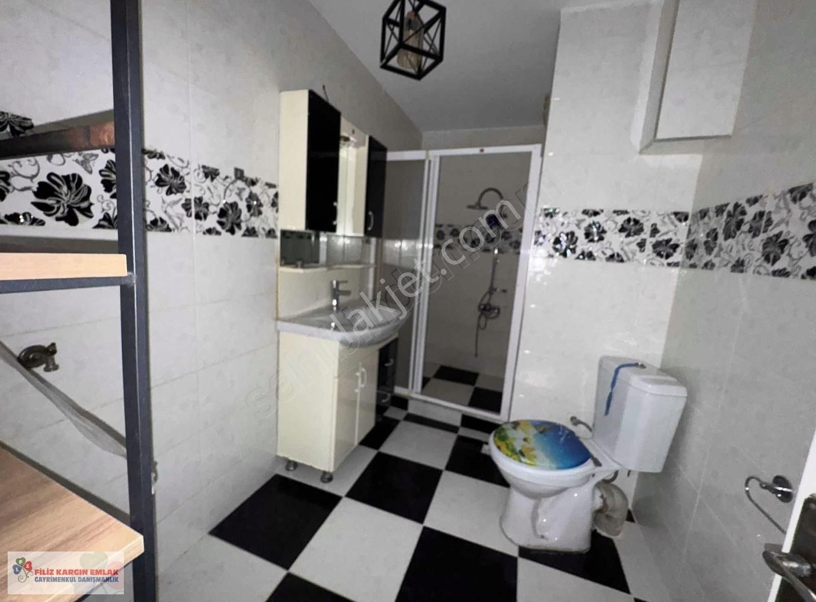 Bağcılar Sancaktepe Kiralık Daire Filiz Emlaktan Bağcılar Sancaktepe Mah.2+1 90m2 Asansörlü