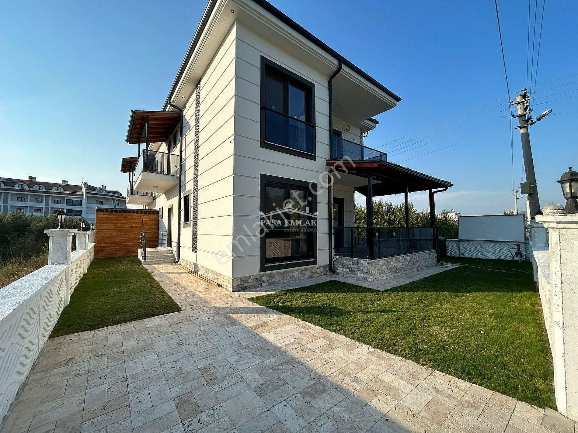 Dalaman Karaçalı Satılık Villa Dalaman Karaçalı'da 200 M2 4+1 Havuzlu Dublex Villa