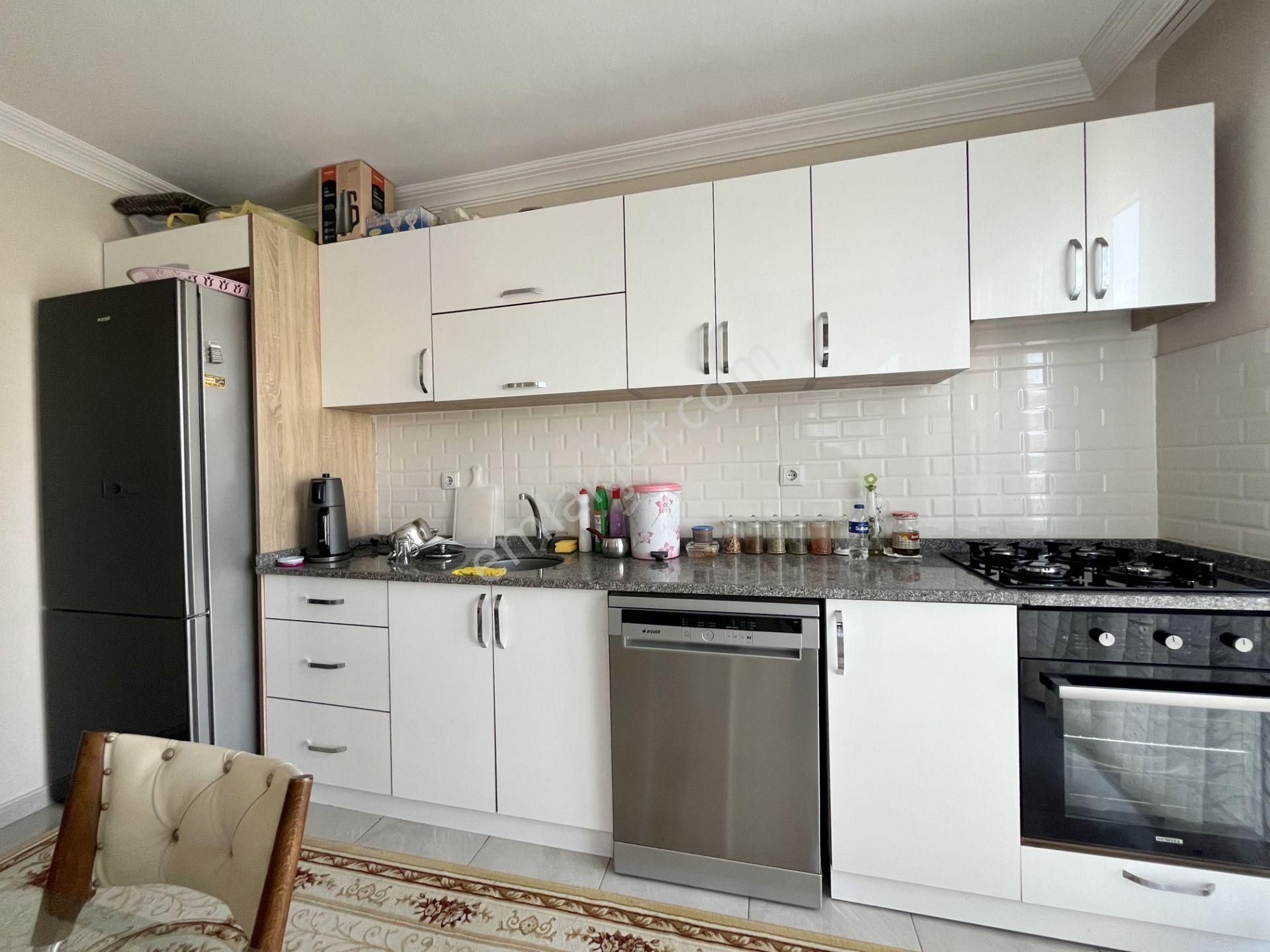 💥💥güç Gayrimenkul'den Akçay'da Önü Full Açık Ara Kat Cam Balkon Satılık 2+1 Daire