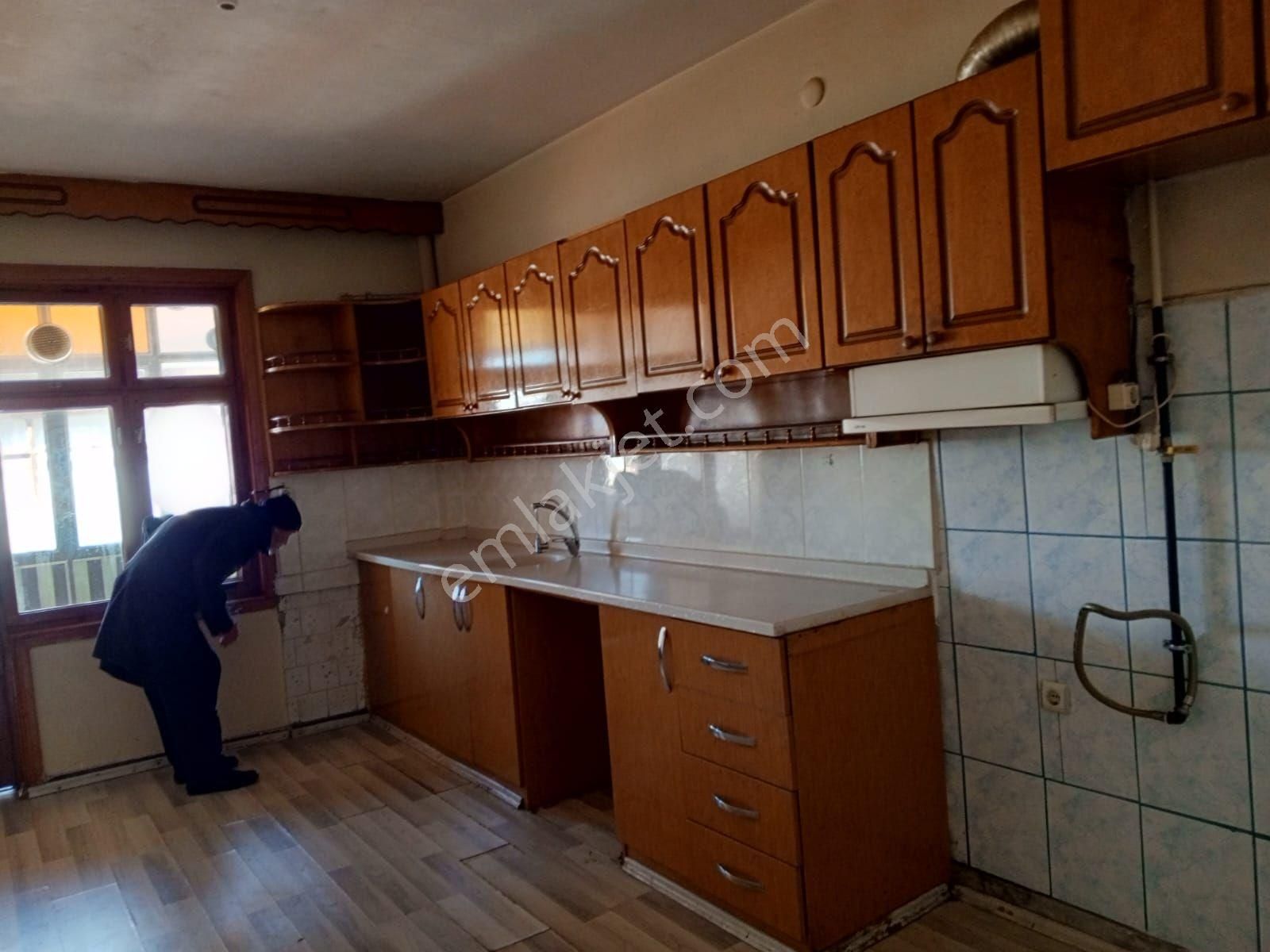 Mevlana Civarı 4/2 Si 190 M2 3+1 Bıreysel Bakımlı - Görsel 8