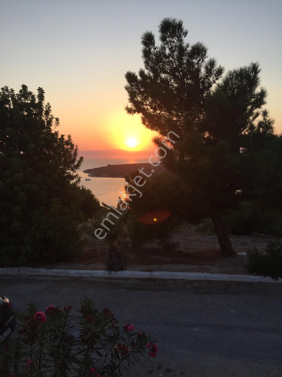 Çeşme’nin Gözde Bölgesinde, Site İçinde, Deniz Manzaralı Lüks 4+1 Villa! - Görsel 2