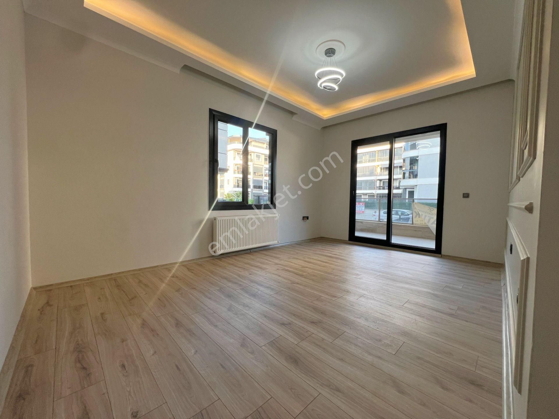▀ Je'ten Altınkum'da Geniş Kullanımlı Aydınlık & Ferah 2+1 Daire