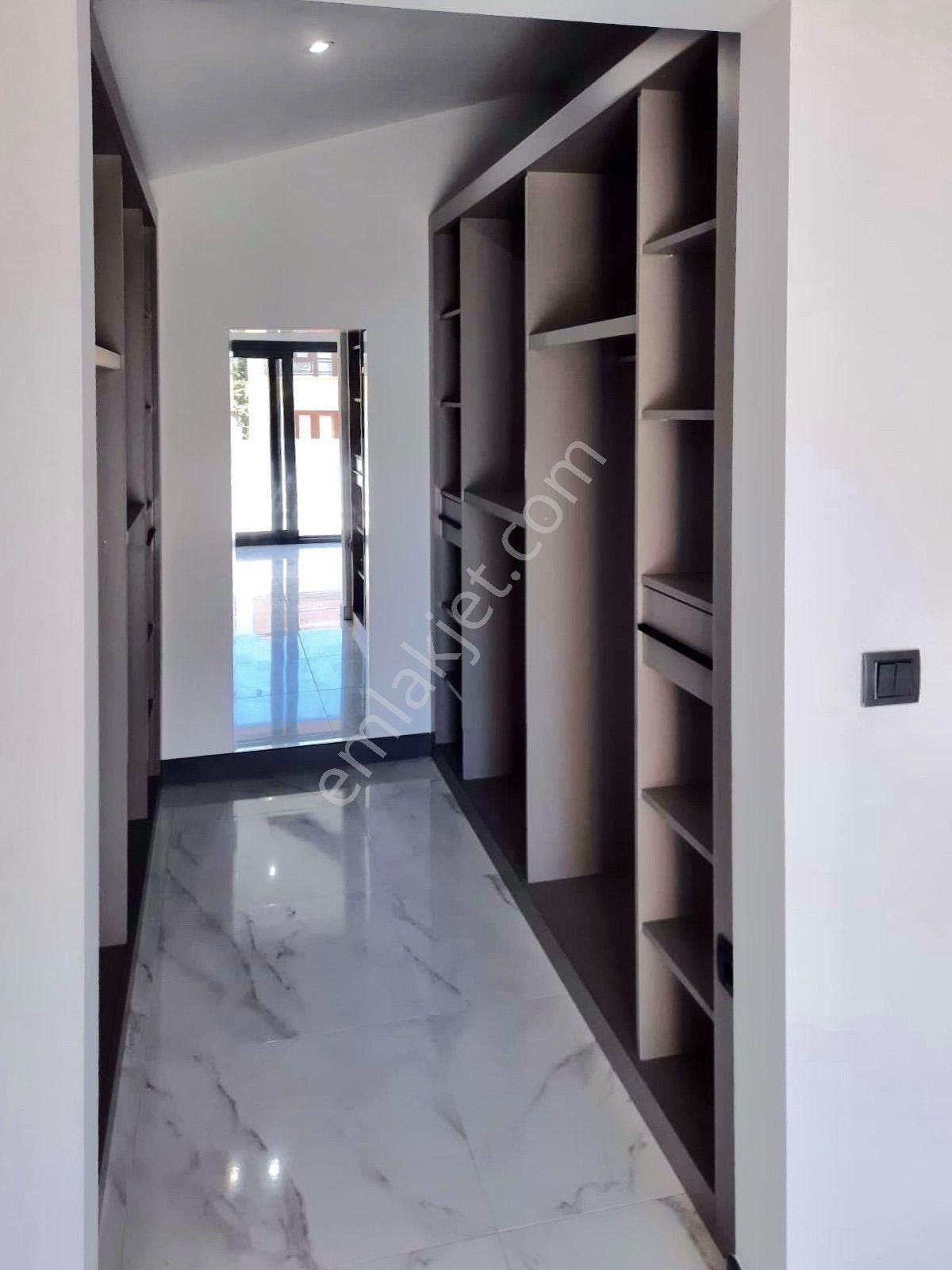 Alanya Avsallar'da Denize Yürüyüş Mesafesinde, Özel Havuzlu 4+1 Villa - Görsel 15