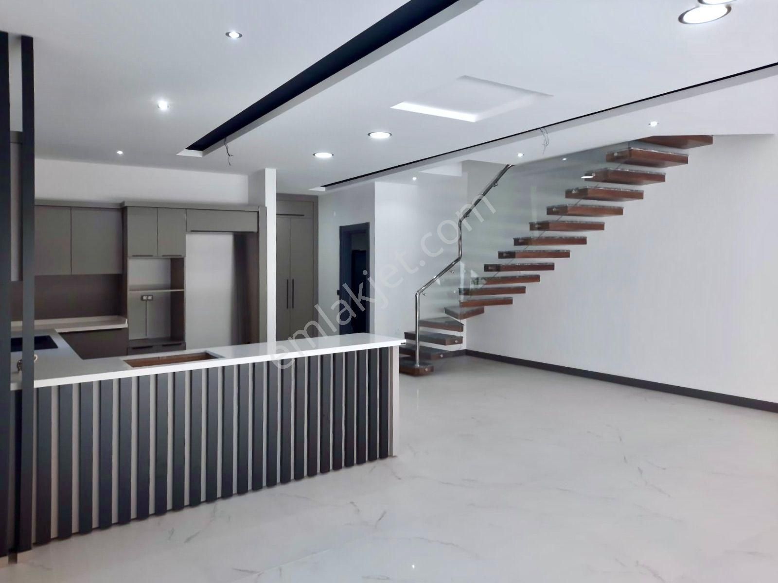 Alanya Avsallar'da Denize Yürüyüş Mesafesinde, Özel Havuzlu 4+1 Villa - Görsel 8