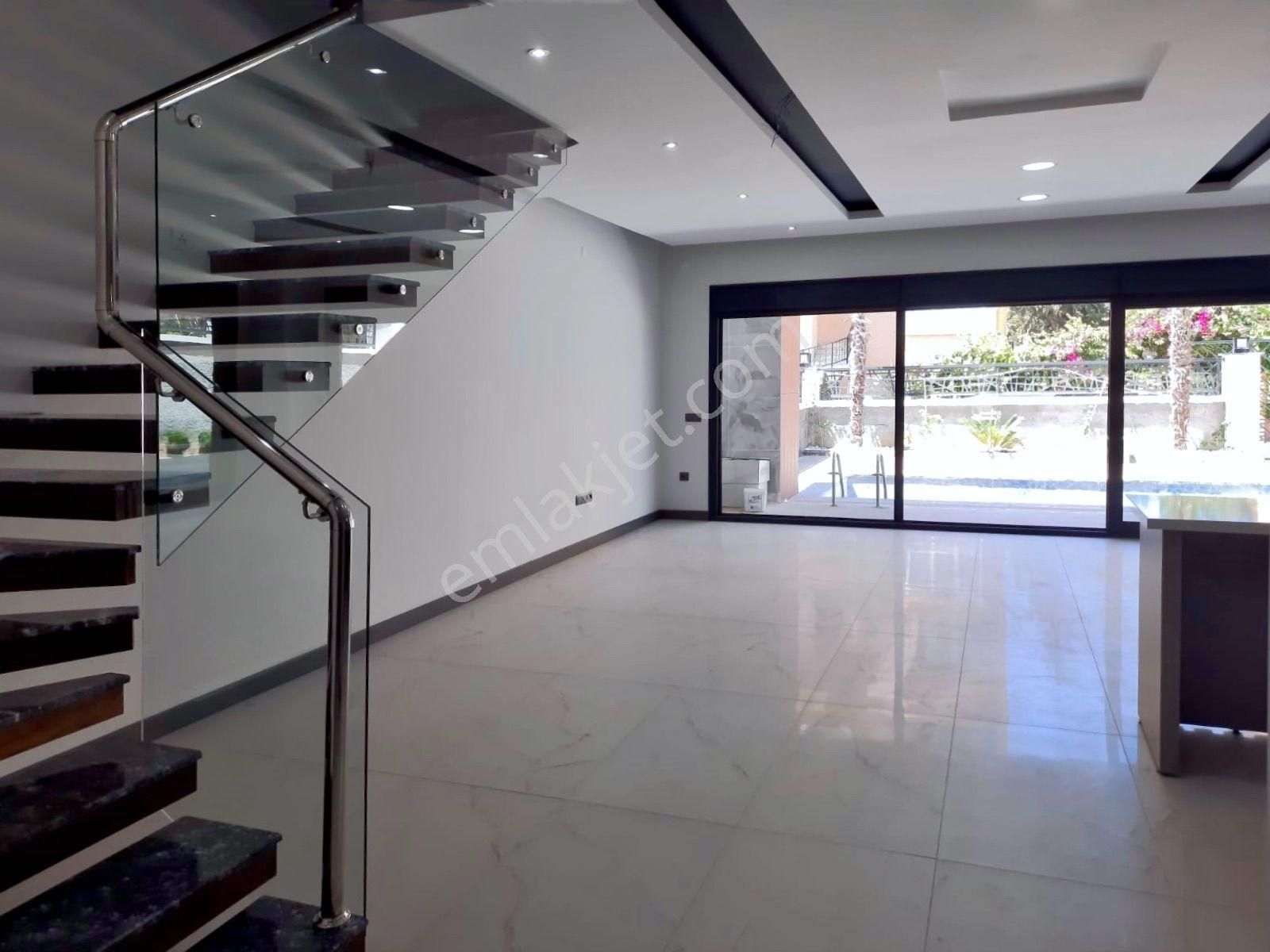 Alanya Avsallar'da Denize Yürüyüş Mesafesinde, Özel Havuzlu 4+1 Villa - Görsel 3