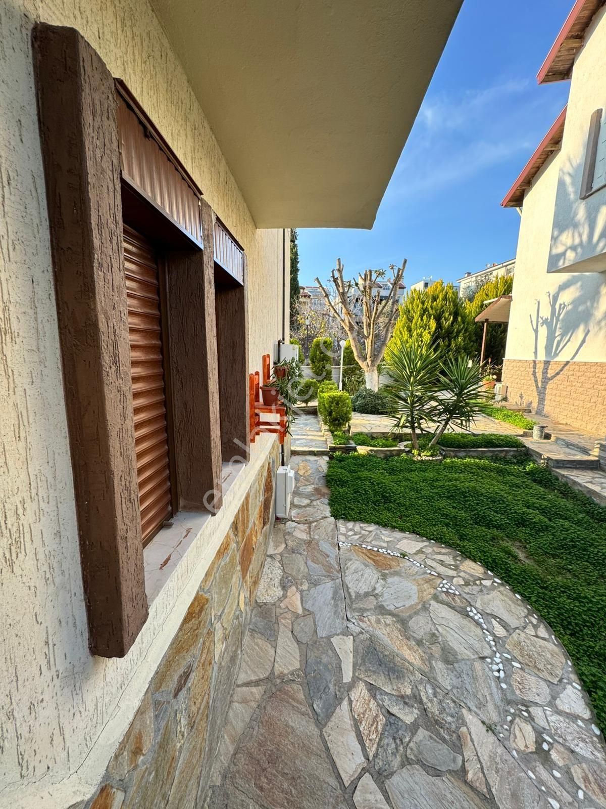 Kuşadası Kadınlar Denizinde Bahçeli Villa - Görsel 21