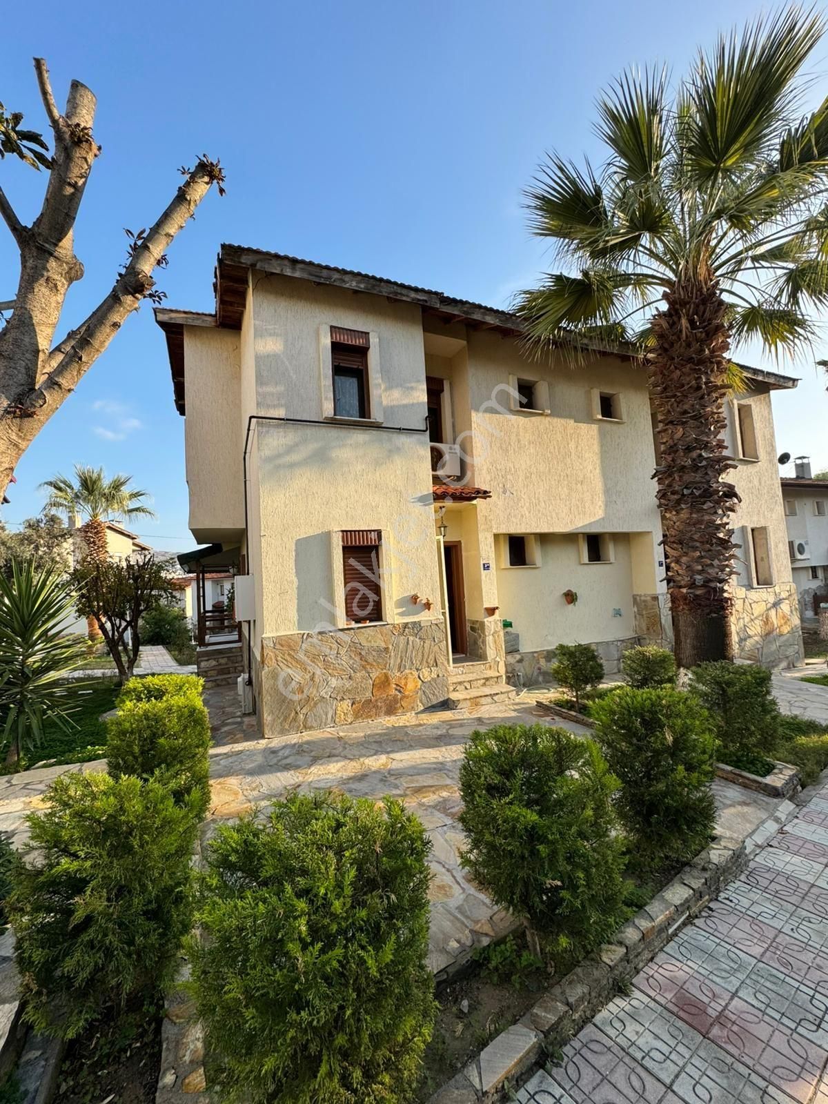 Kuşadası Kadınlar Denizinde Bahçeli Villa - Görsel 3