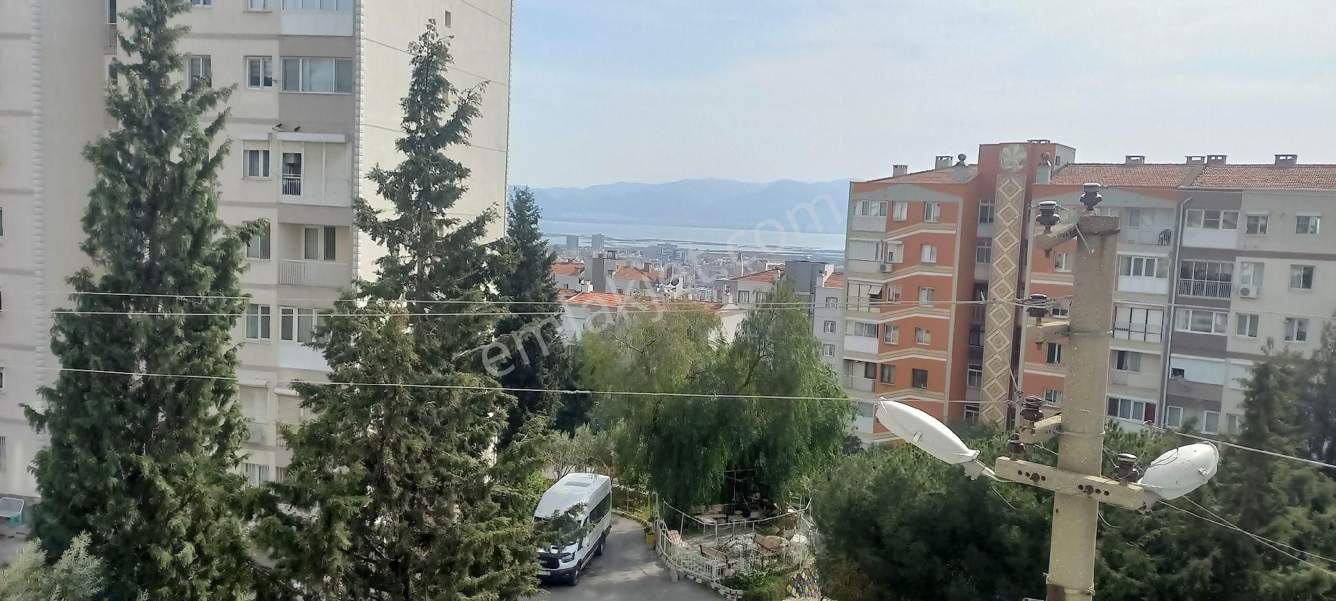 Çiğli Egekent Satılık Daire İzmir Çiğli Egekent Mah Eşyalı Deniz Manzaralı Önü Açık 3+1 Daire