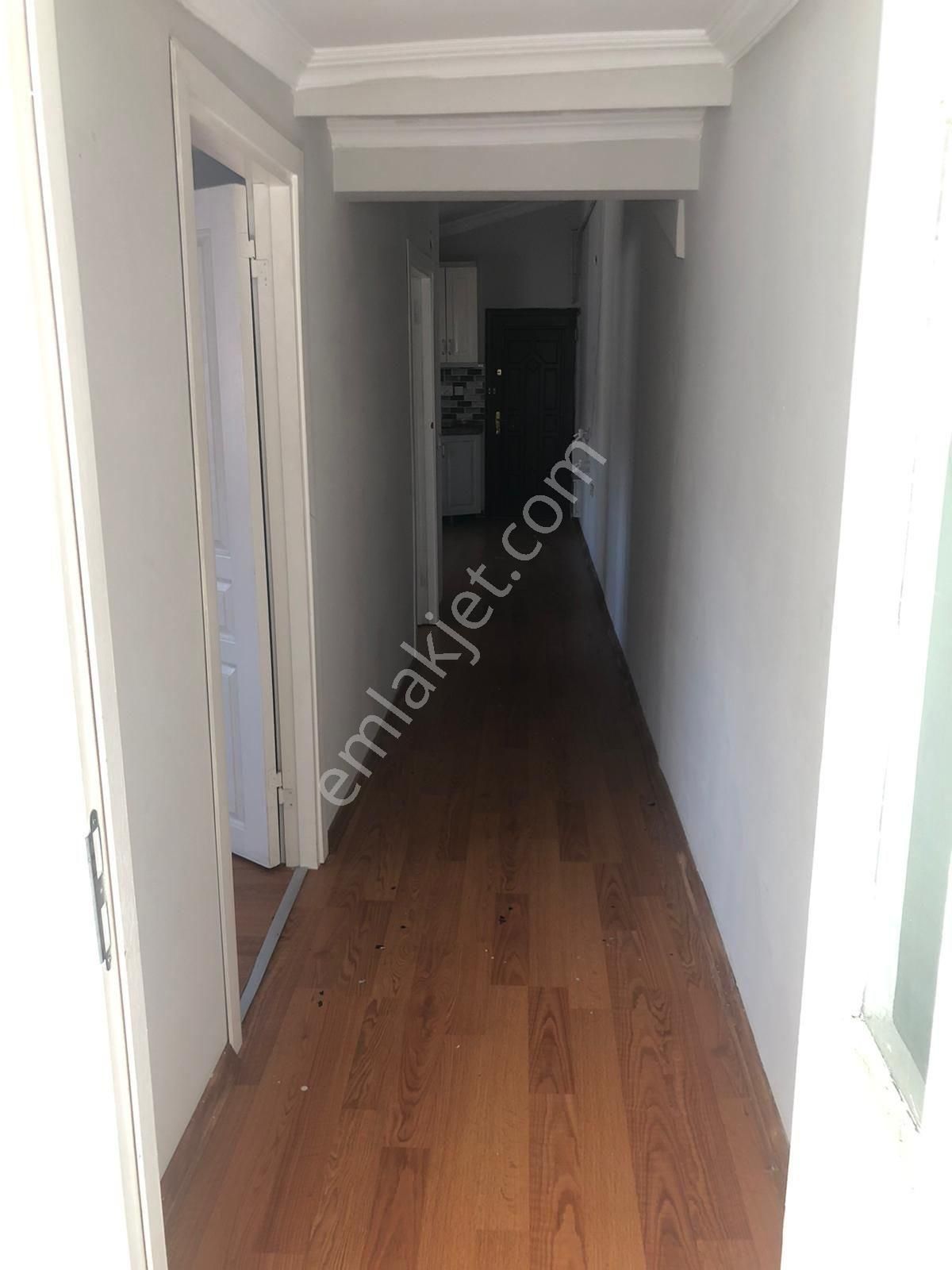 Küçükçekmece Atatürk Kiralık Daire Atatürk Mh 2 + 1 Dördüncü Kat Kiralık 70 M2 Asansörsüz Argo Kiralık Daire