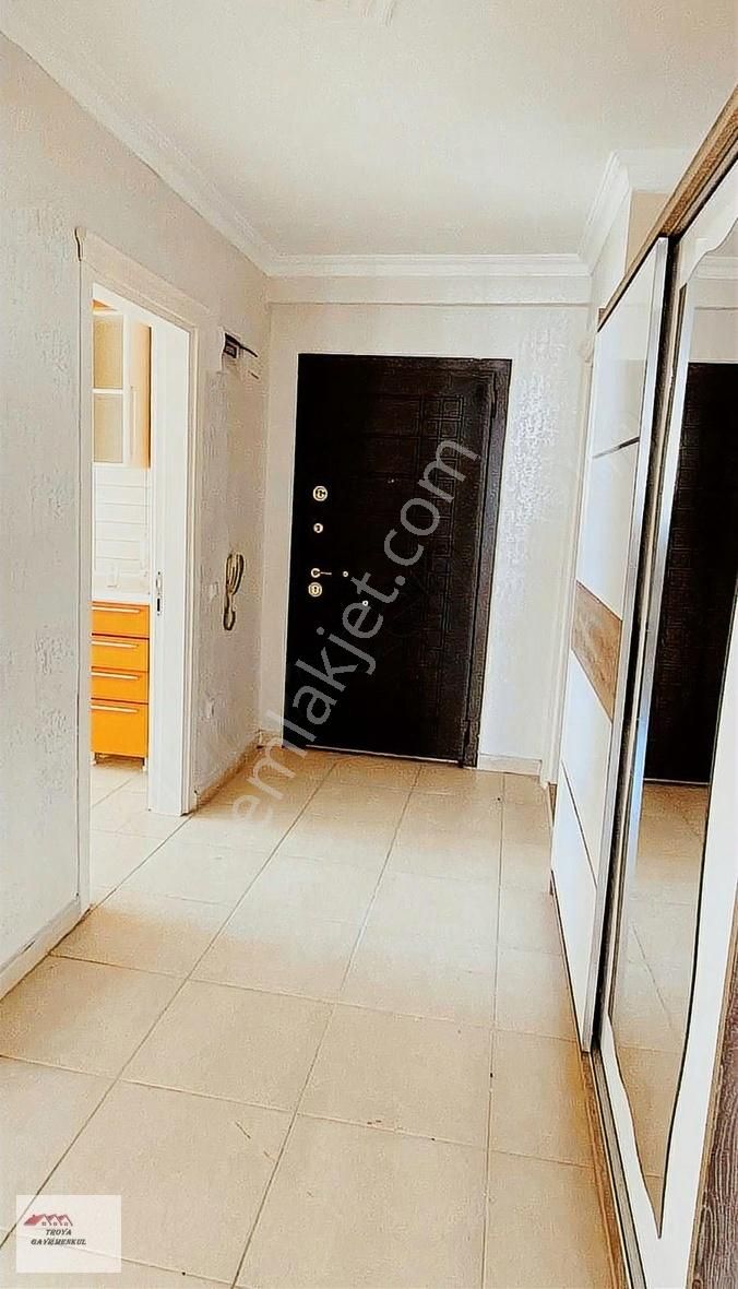 Esenyurt Piri Reis Satılık Daire Turgut Reis 4 De Satılık Daire 3+1 Site İçinde 185m2