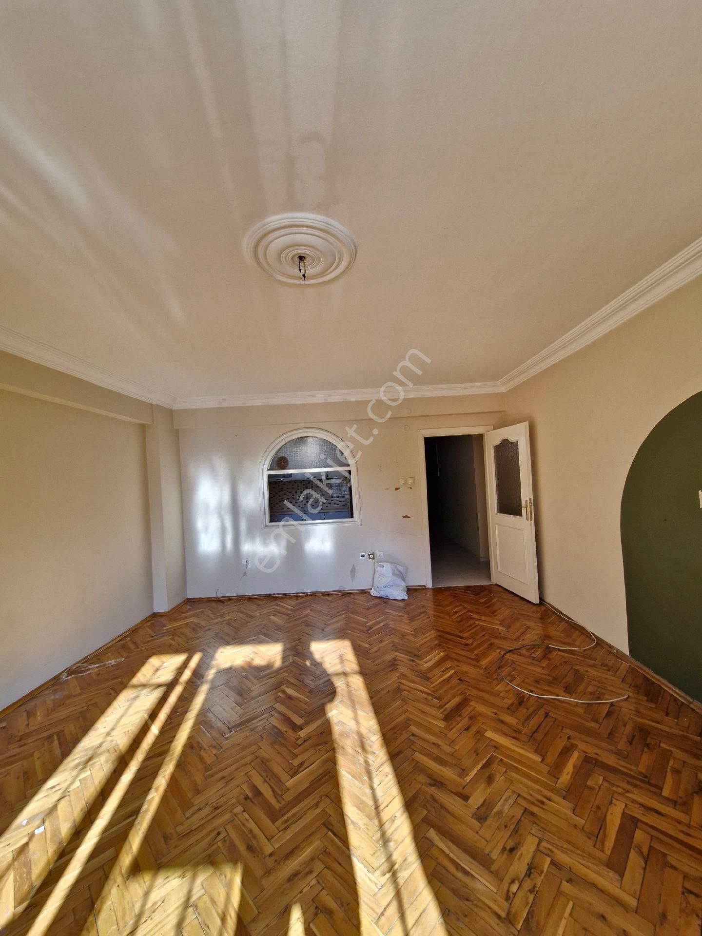 Adress'ten Cennet Mah. Satılık Turgut Reis Cd. Ön Cephe 130 M2 3+1 Daire - Görsel 3