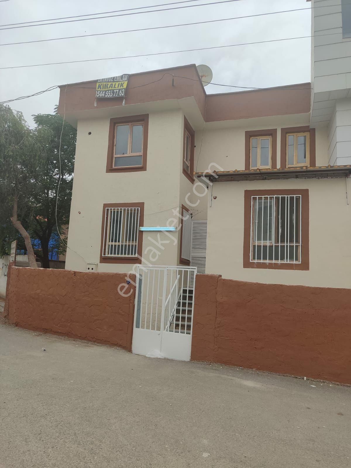 Eryavuz Dan Osm Hastanesi Arkasında İki Katlı Dubleks Müstakil Bahçeli Ev