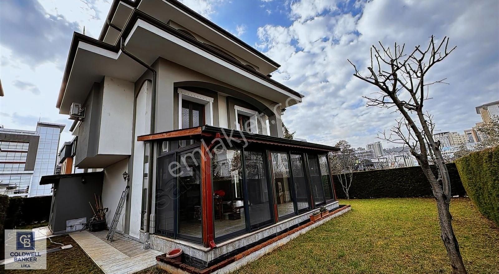 Yomra Kaşüstü Kiralık Villa Yomra Adliye'nin Yanı Başında Kiralık Villa