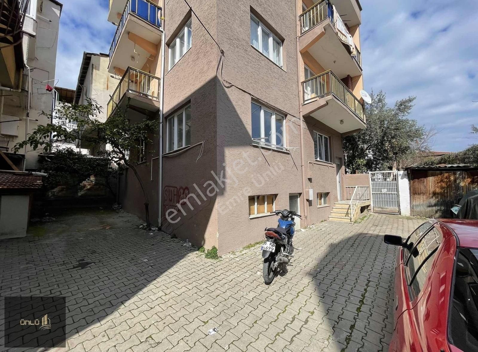 Mudanya Şükrüçavuş Kiralık Daire Emre Ünlü'den Şükrüçavuş Mah'de Kombili Geniş ,ferah 2.5+1