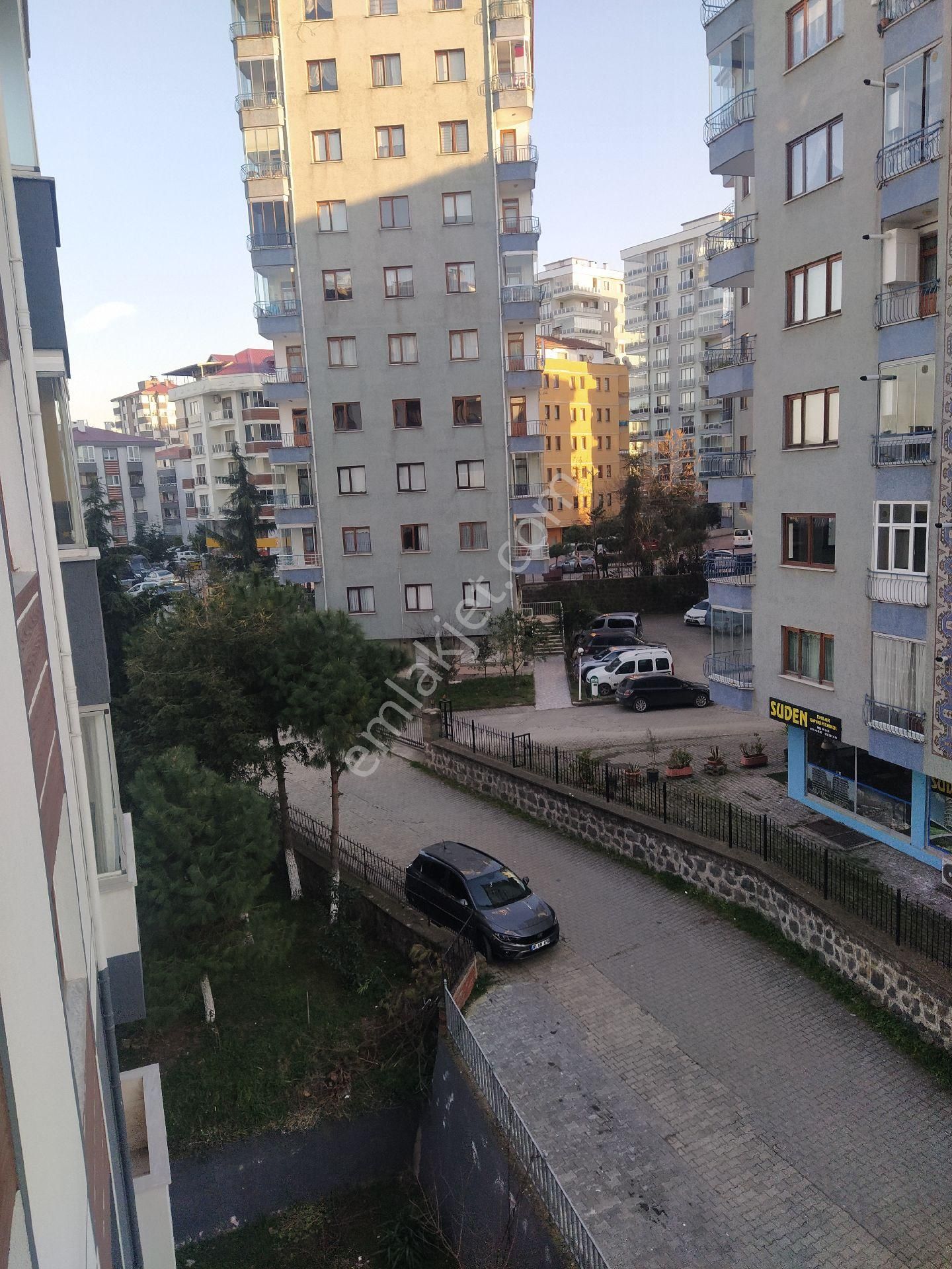 Akçaabat Yıldızlı Satılık Daire Yıldızlı Merkezde Satılık Daire