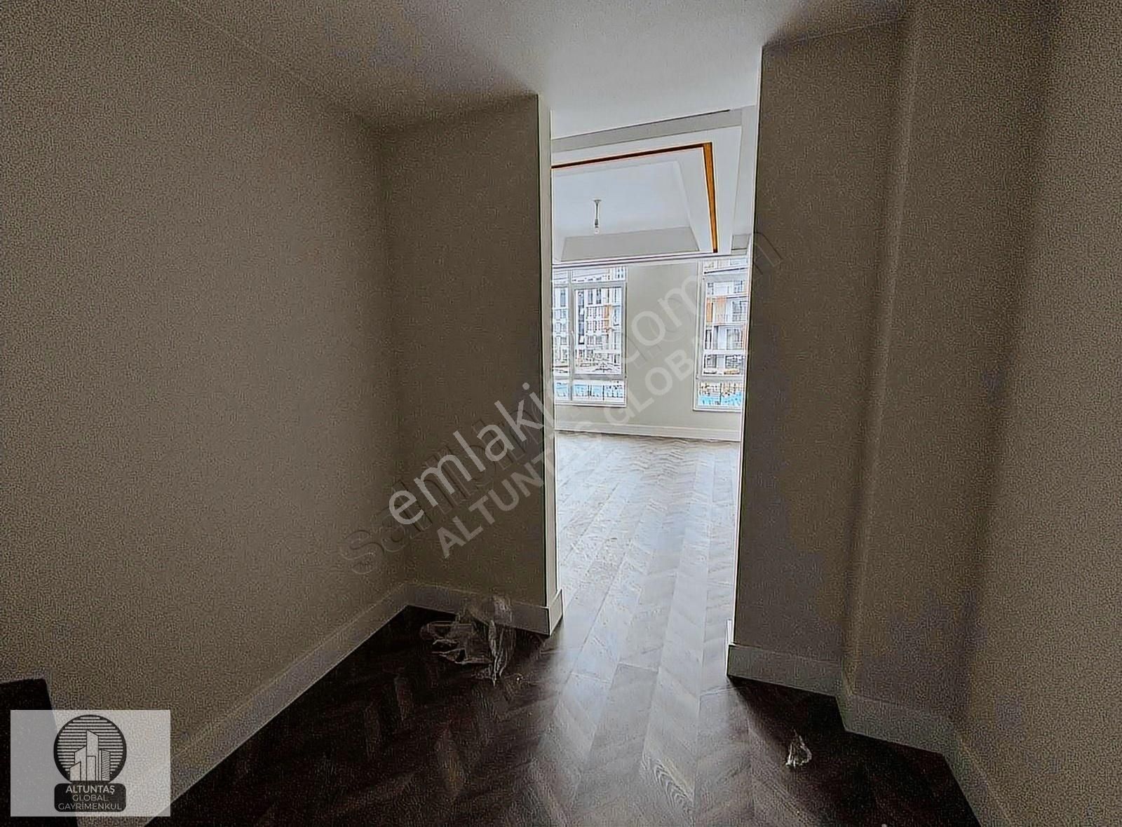 Kartepe Ataevler Kiralık Daire Kartepe Zeray Esilde N Blok'ta 2+1 Bahçe Dubleks Kiralık Daire