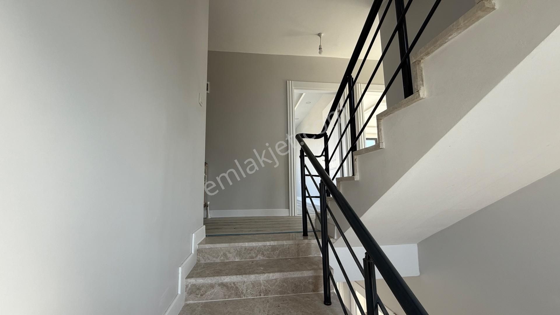 Wısremden Gümüşyaka Papatya Bölgesinde, Denize Yakın 5+1 Villa! - Görsel 44