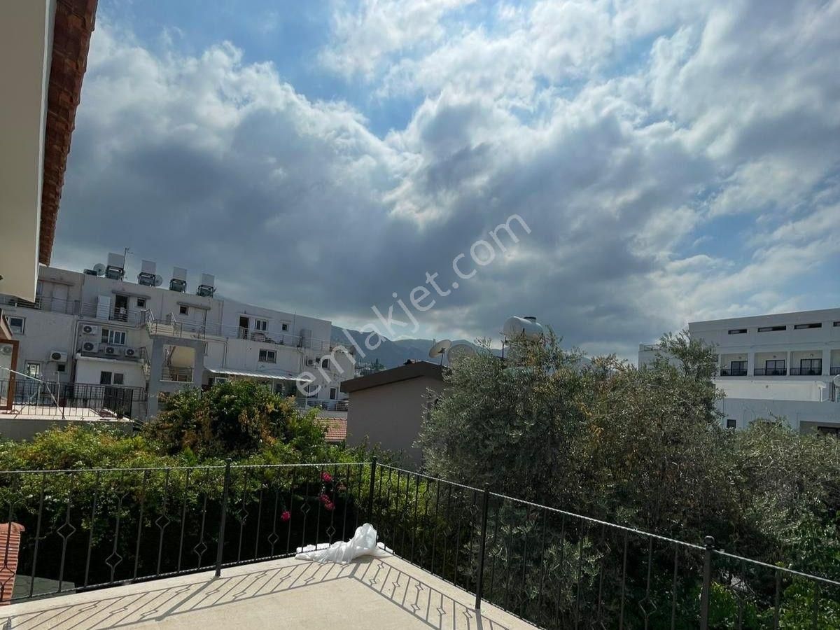 Girne Çatalköy'de Full Eşyalı Satılık 2+1 Villa !!! - Görsel 15