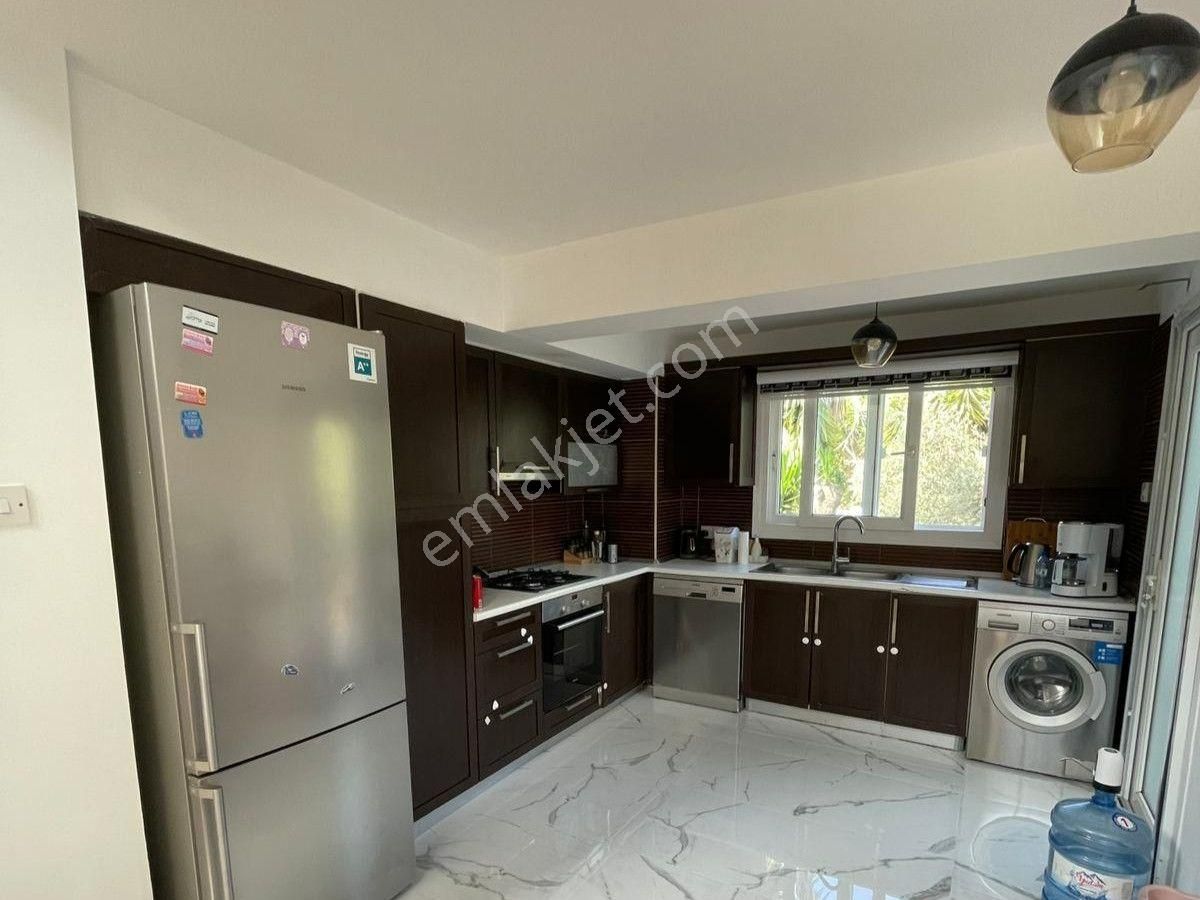 Girne Çatalköy'de Full Eşyalı Satılık 2+1 Villa !!! - Görsel 3